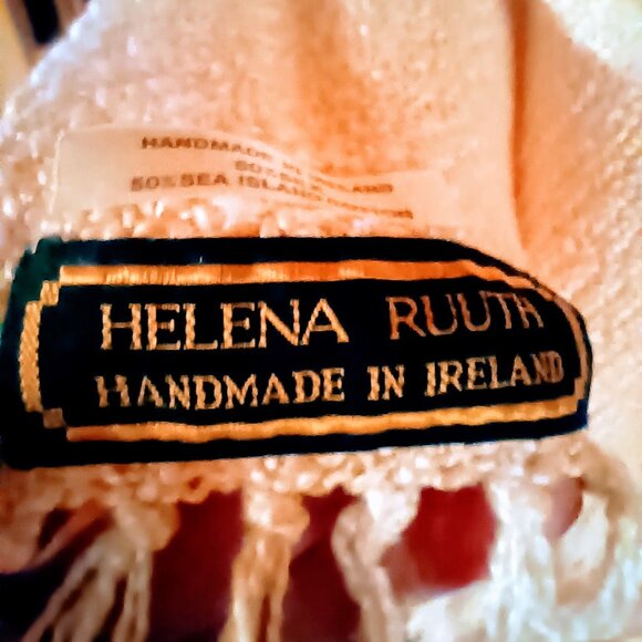 Helena Ruuth handmade throw made in Ireland - Picture 3 of 4